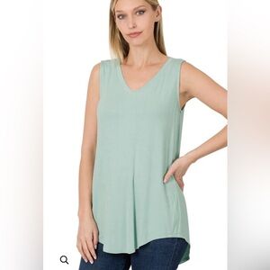 NWT Zenana Tunic Tank Size Medium pale green